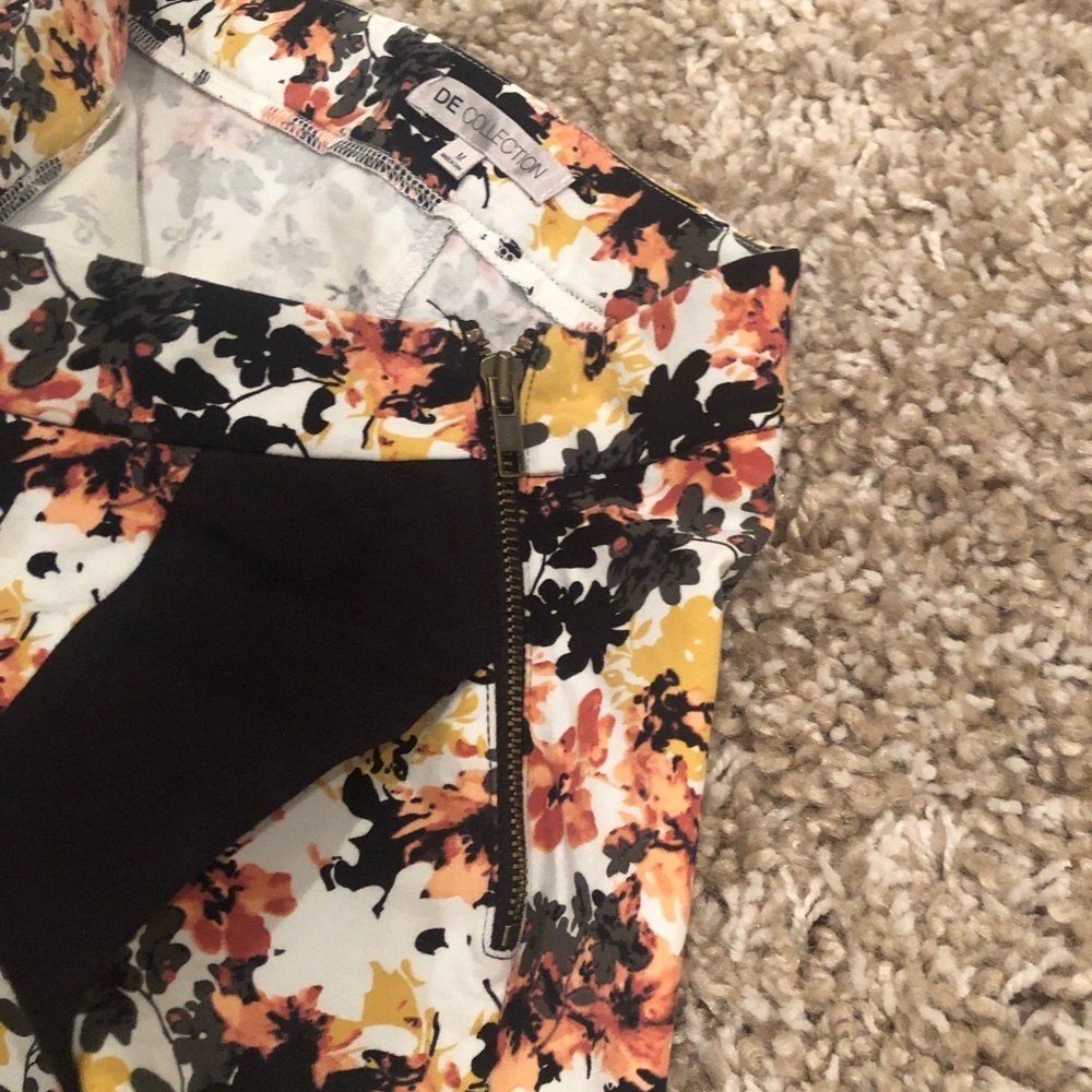 De Collection Floral Wrap Style Skirt Size M - Picture 5 of 8